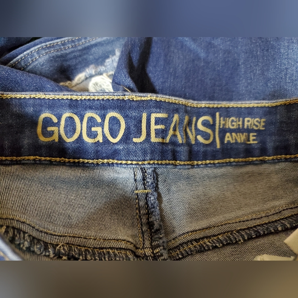 GoGo Jeans Size 5 Highrise Ripped - Picture 6 of 6